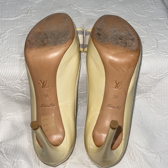 Cream Patent Leather Damier Azur Damia Peep-toe Size 38 Pumps - Picture 5 of 6